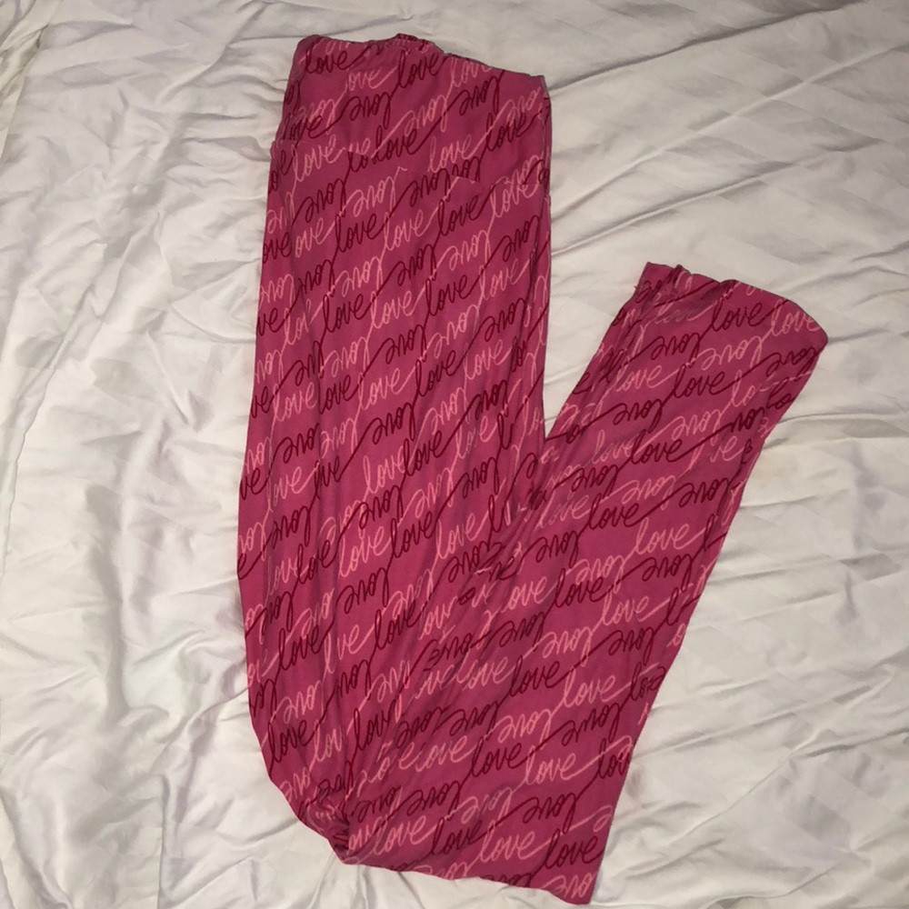TC LuLaRoe Valentine’s Leggings